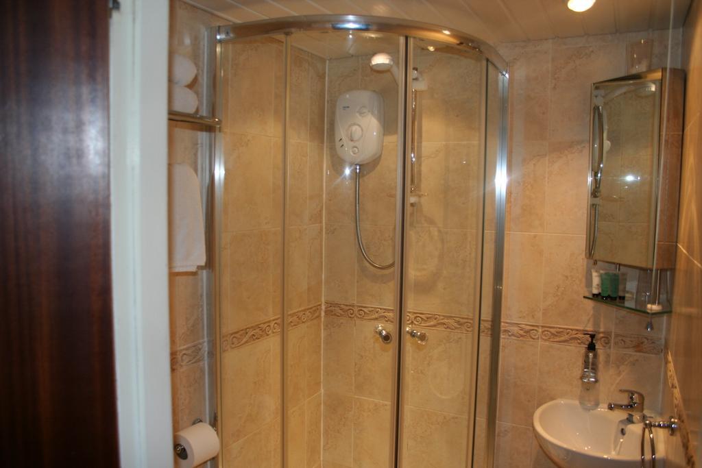 Royal Hotel Герван Номер фото